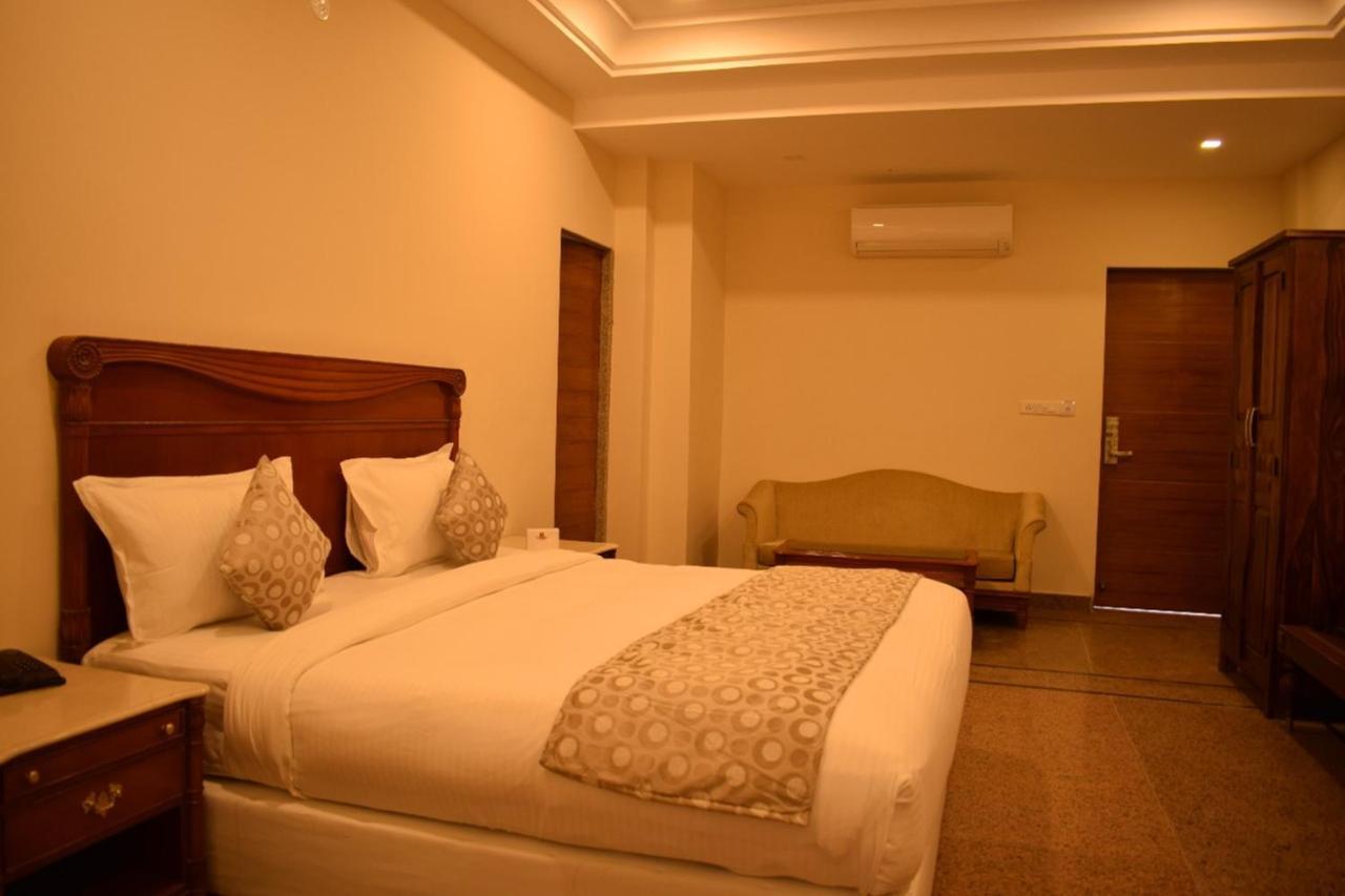 Kumbhalgarh Fort Resort-Pure Veg Exterior foto